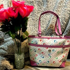 Coach Chelsea Signature Multicolor Shoulder Bag, like new, EUC